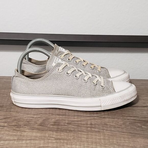 Converse Chuck Taylor All-Star Women's Athletic Shoes Size 7 - Picture 3 of 8